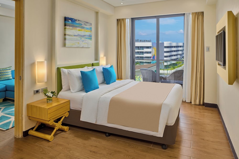 Poolside Escape Near Boracay’s Iconic Keyhole