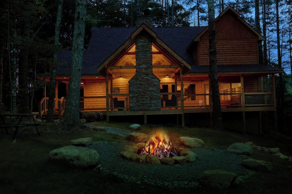 Adventure Lodge
