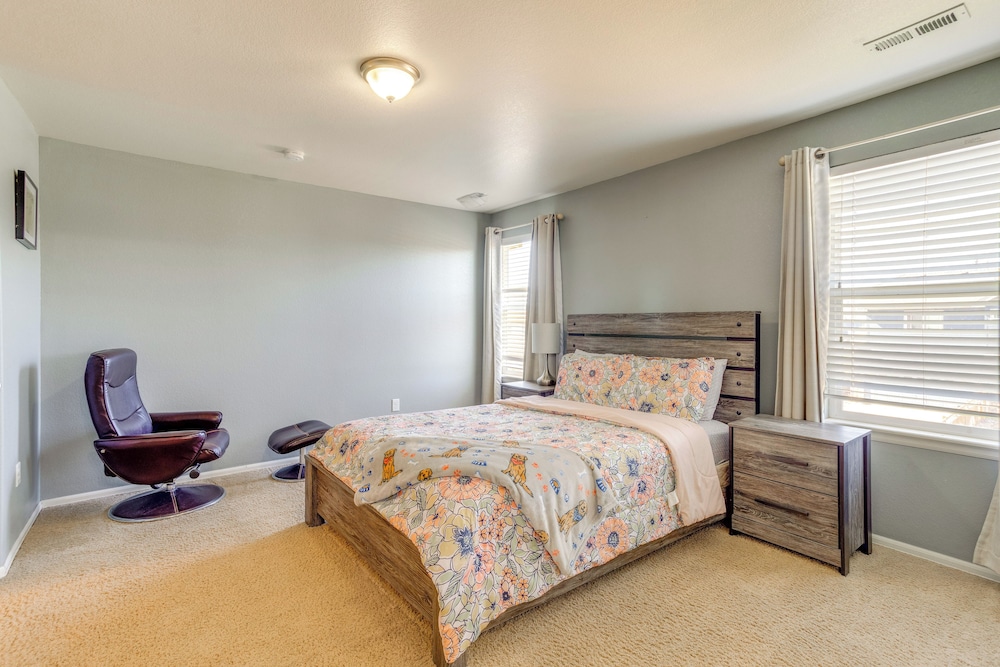 Denver Area Home: 4 Mi to DIA & I-70 Access!