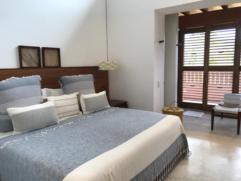 El Careyes Club & Residences