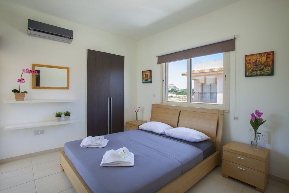 Beautiful Villa With Private Pool, Protaras Villa 1028 view 2