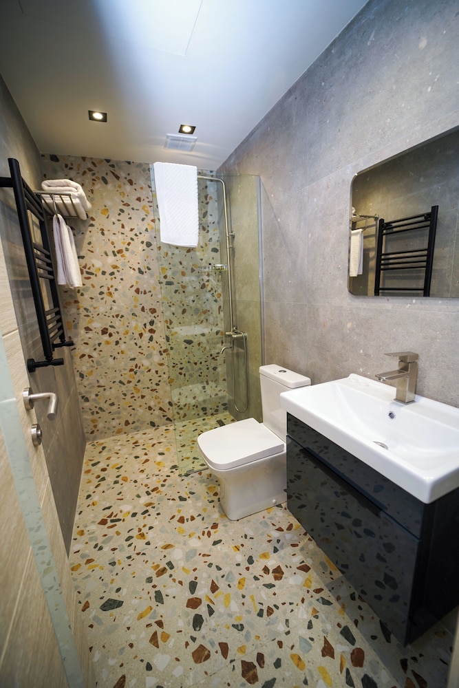 B&M BOUTIQUE HOTEL