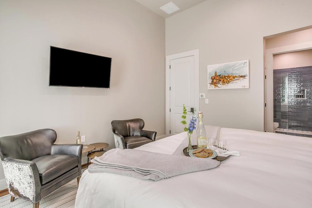 Nutt House Hotel