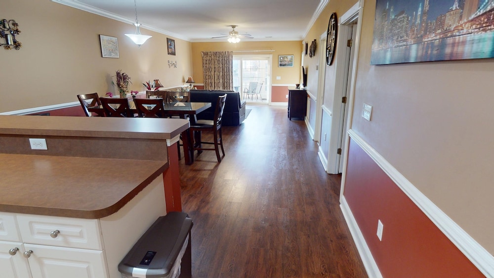 Magnolia Pointe Luster Leaf 4837-102 3 Bedroom Condo