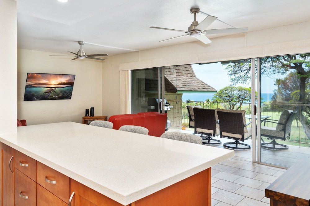 Big Island Keauhou Akahi 408 2 Bedroom Condo view 3