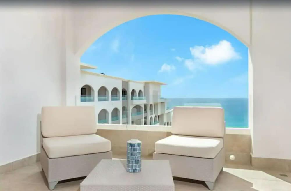 2BD Villa La Valencia Ocean View 5 Star Resort