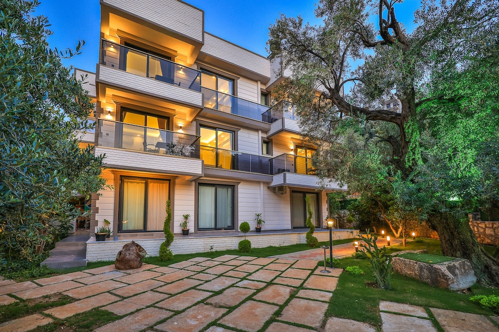 Harnup Apart - Image 23