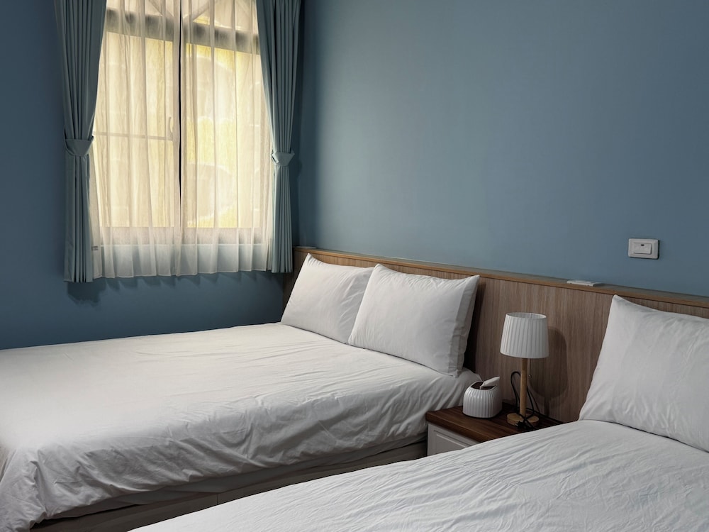 ZHIBEN SUNFLOWER BED AND BREAKFAST
