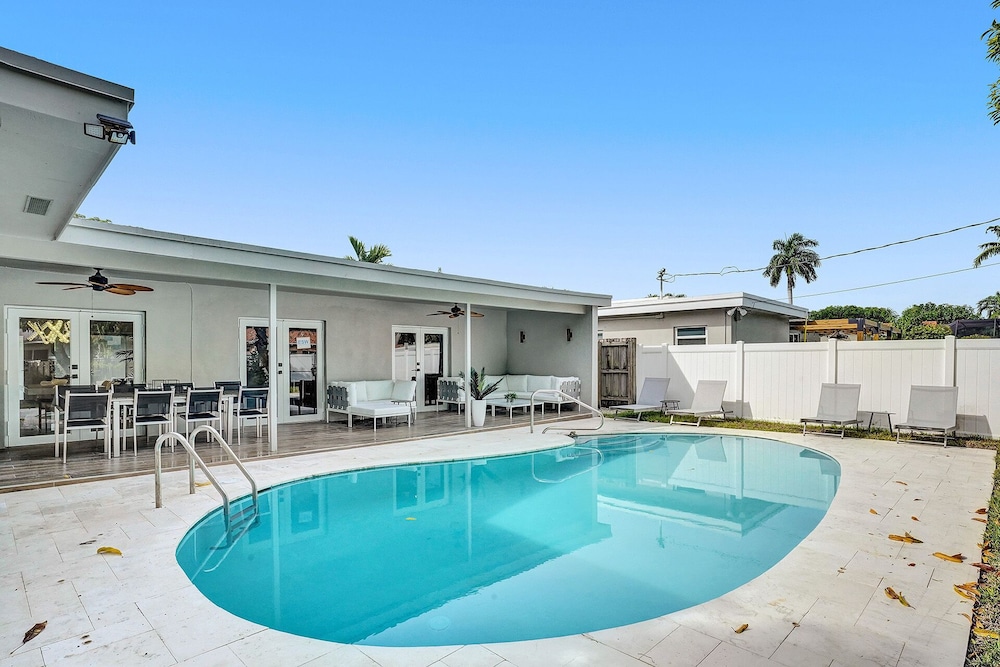 Incredible 4BR Home with Heated Pool - Image 4