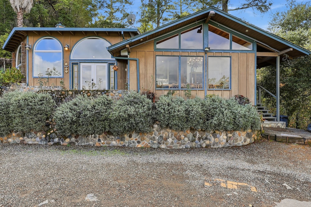 Adventure Alexander Valley Lodge With Pool & Hot Tub 6 Bedroom Villa