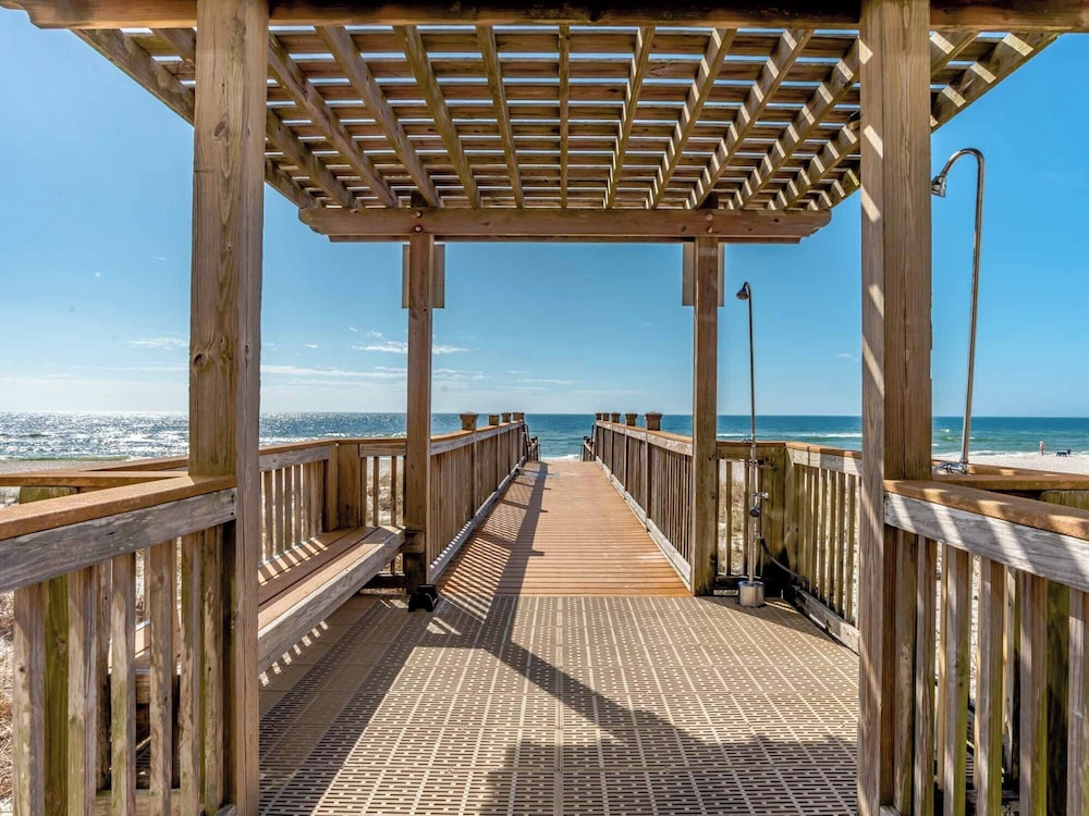 Palacio #202 by Southern Vacation Rentals
