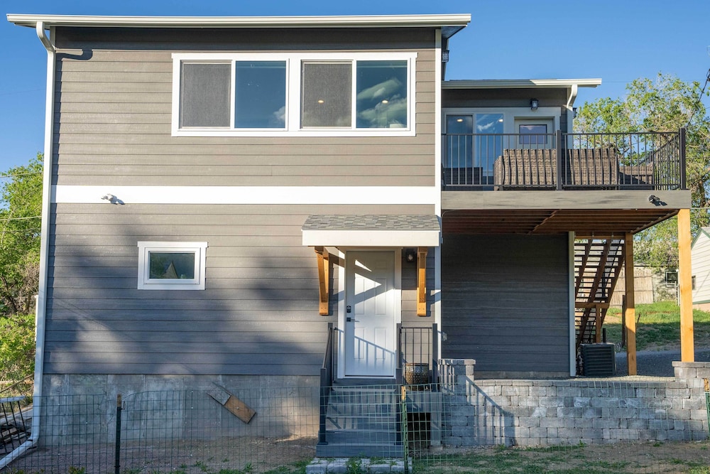 Golden Cottage Near Red Rocks & School of Mines!