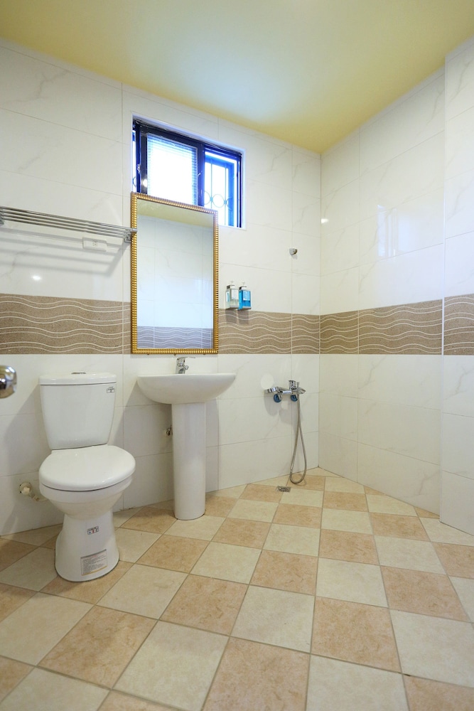 Corner House - Hostel
