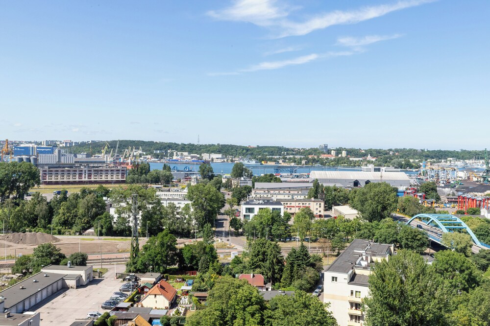 Gdynia Apartment By the Bay by Renters view 3