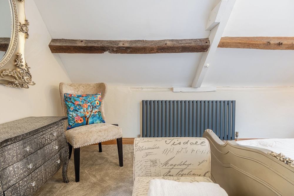 Eilmers Cottage Lovely 4BD in Malmesbury