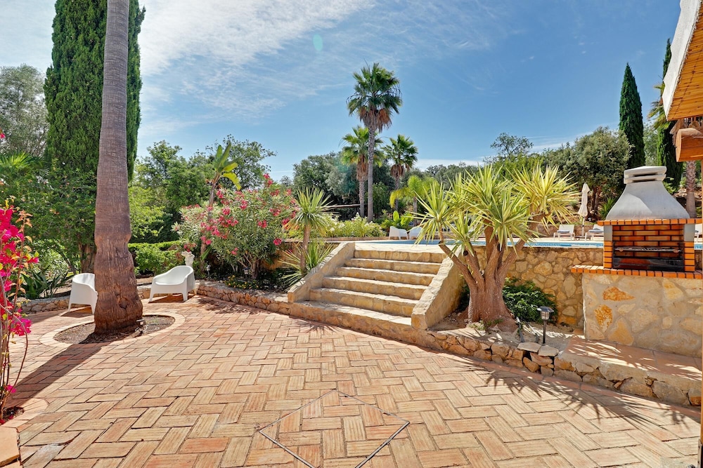 Faro Vacations - Quinta da Galina by Portucasa - Property Image 1