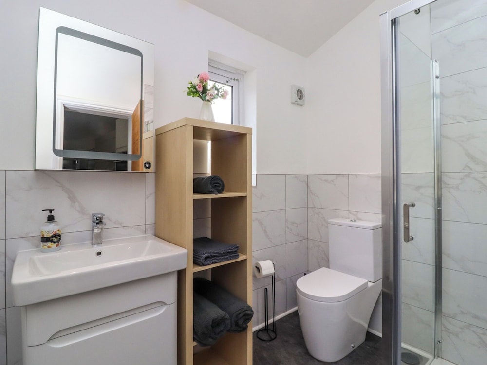 49 Waddington Road