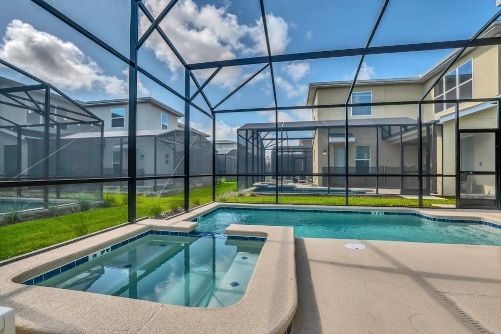2669pet 5 Bedroom Villa