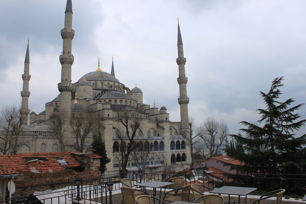 Hotel Sultan Hill becomes Sultan Hill Otel. - Image 33