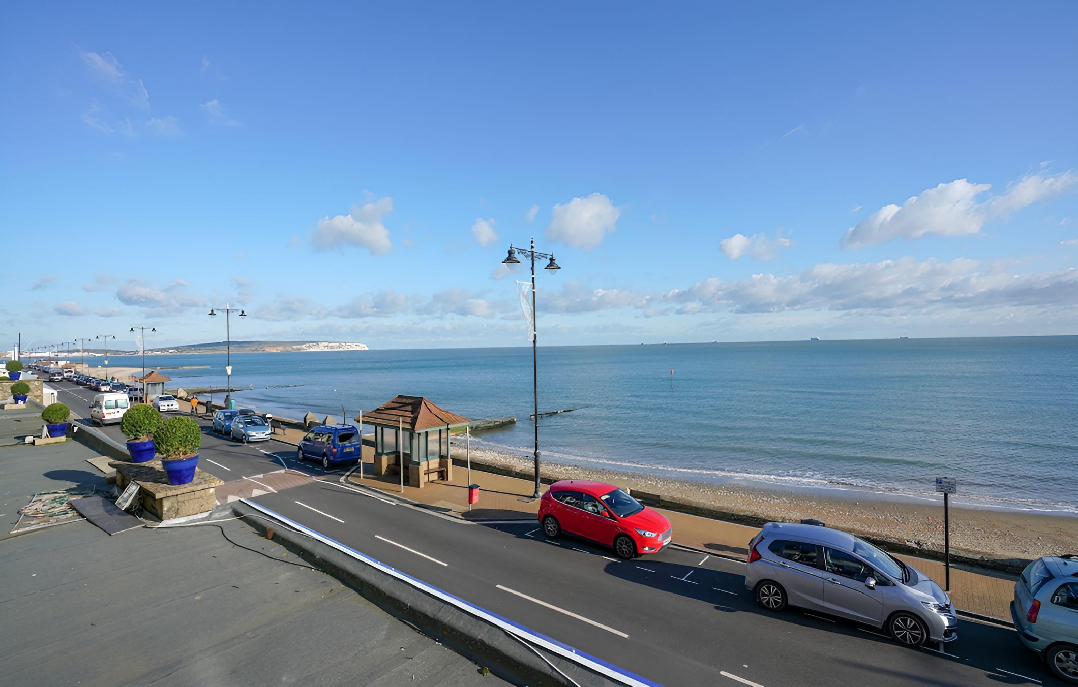 OYO Shanklin Beach Hotel