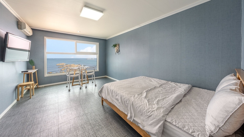 Goseong Napoli House Pension