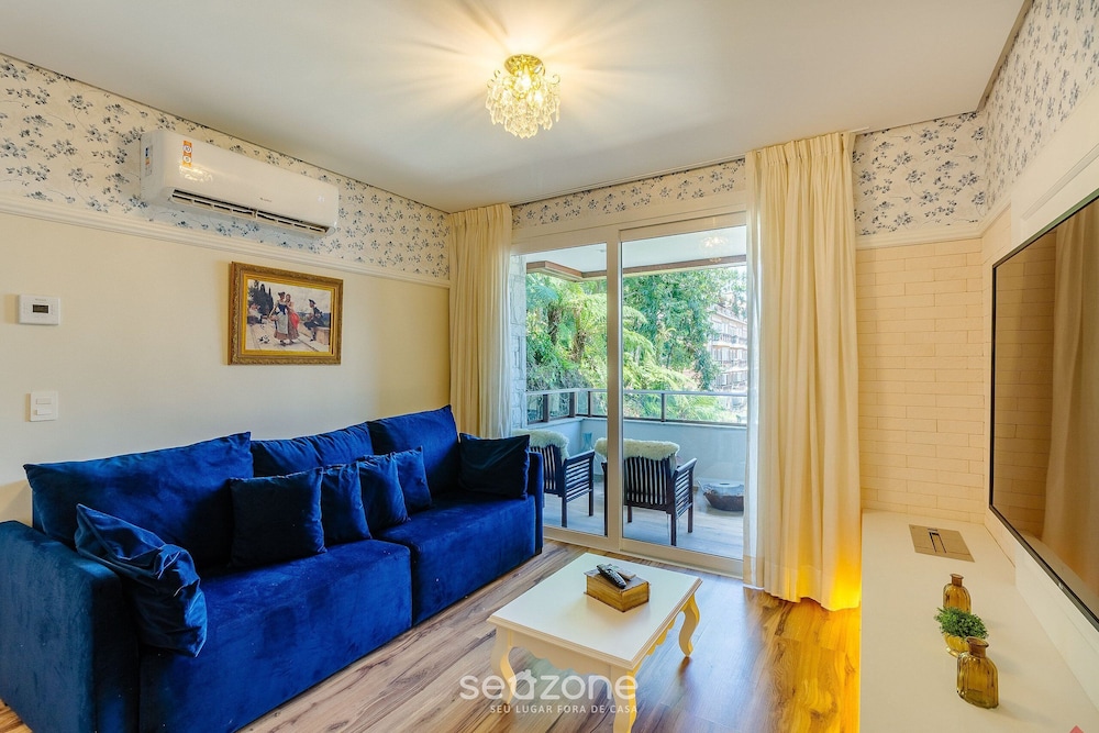 Beautiful Apt. in the Center of Gramado-rs Lar0406