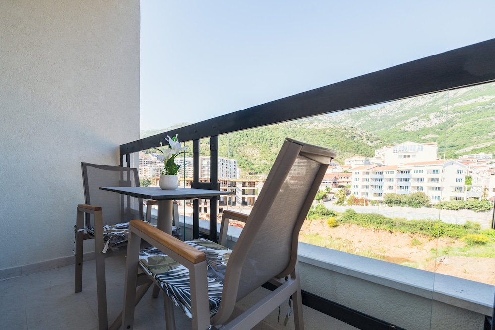 Hotel Invictus