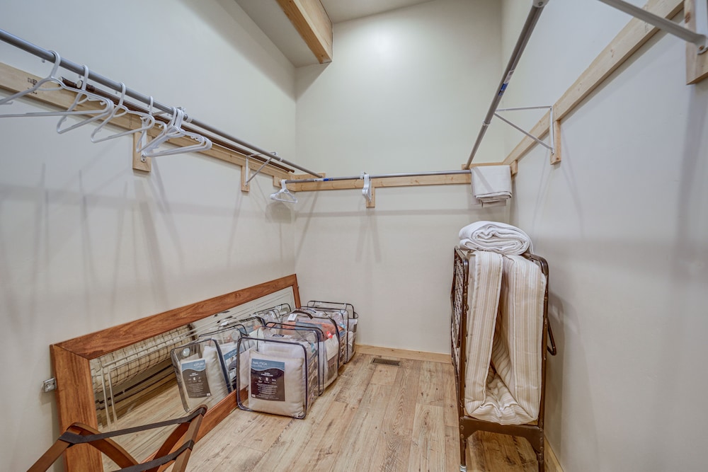 Airy Pine Cabin w/ Wraparound Deck Near Trails! - Property Image 7