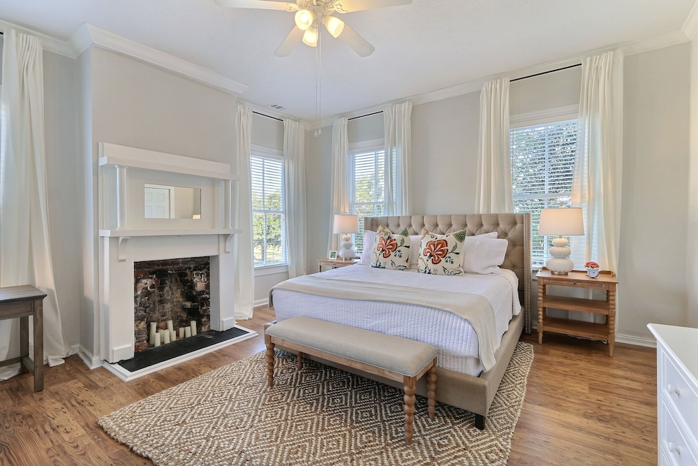 Gallery Stays - Parkside Manor view 5