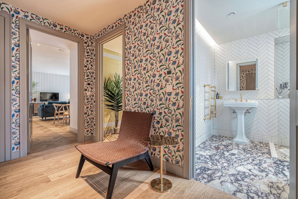 Luxury flats near Big Ben and London Eye