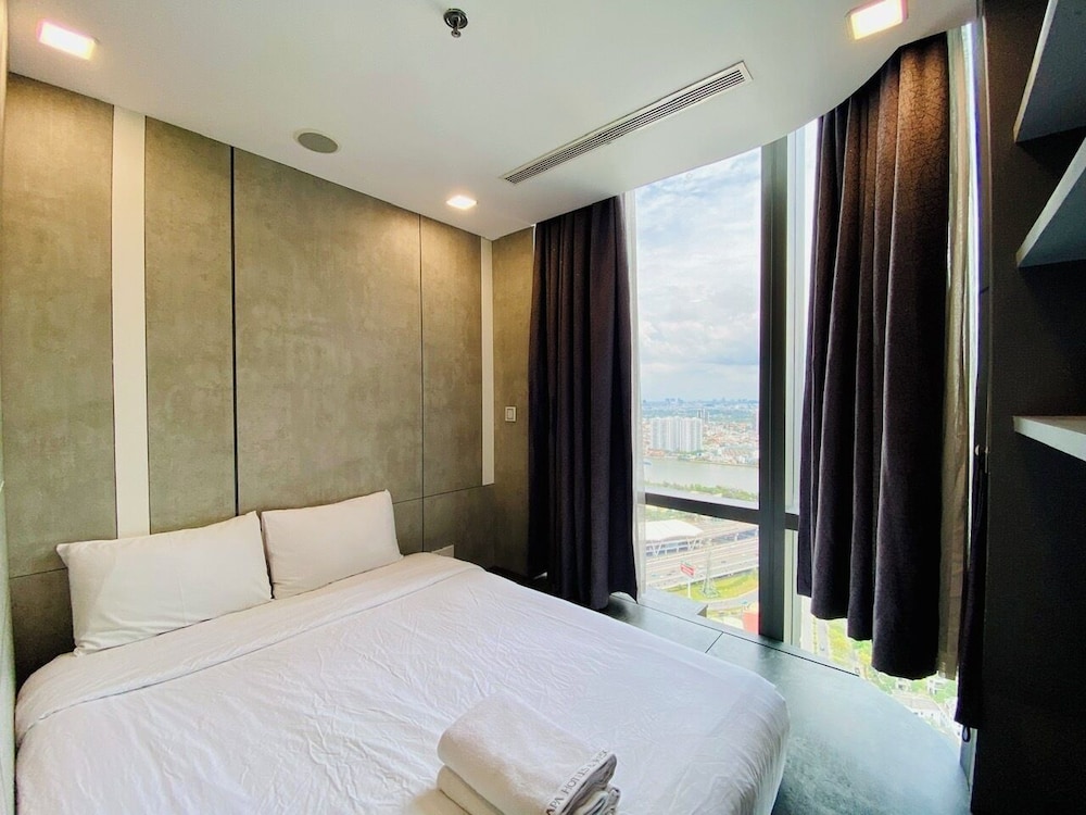 Serenity Serviced Apartments-Landmark 81