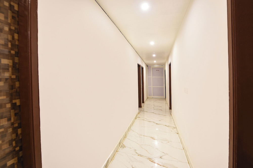 Fabhotel Scorpion Inn
