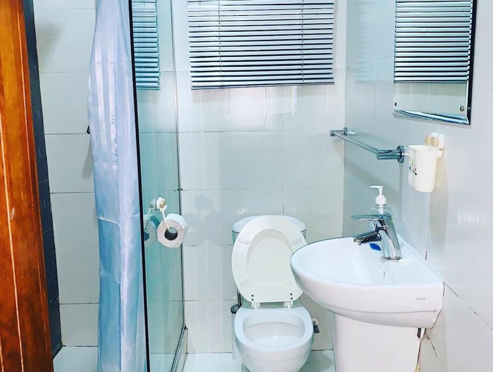 Charming 1-bed Apartment in Victoria Island, Lagos view 5