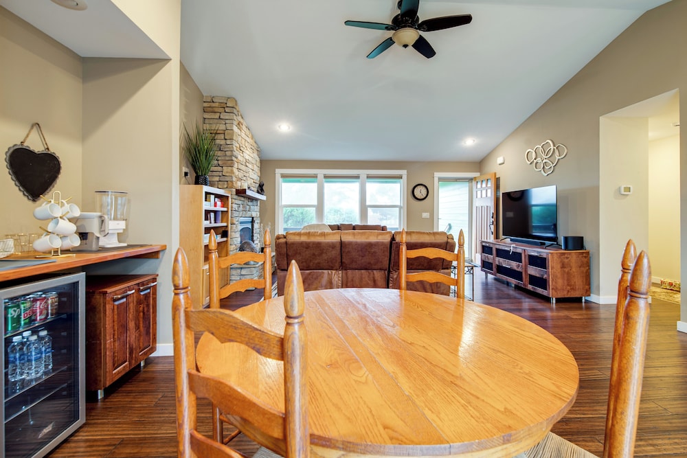 < 2 Blocks to Beach! Pet-friendly Home in Moclips