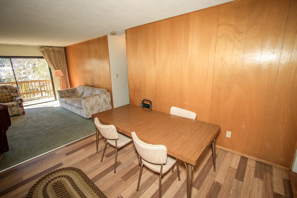 Fenced Somen Cabin within walking distance to the Slopes by RedAwning