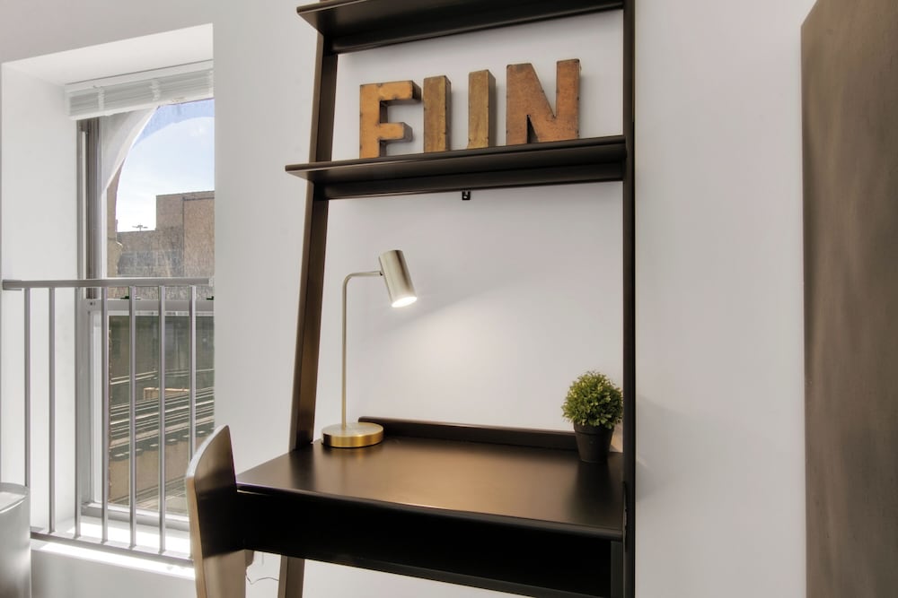 Stylish 1BR in West Loop - Lake 301 rep