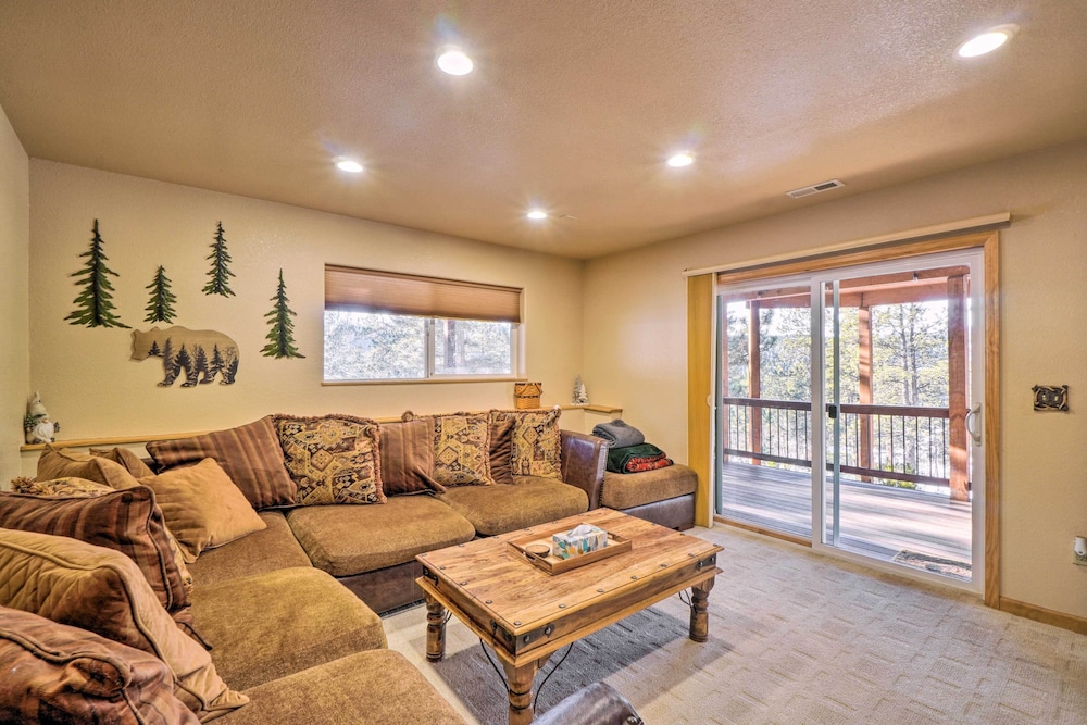 Bailey Getaway w/ Hot Tub & Game Room! view 4