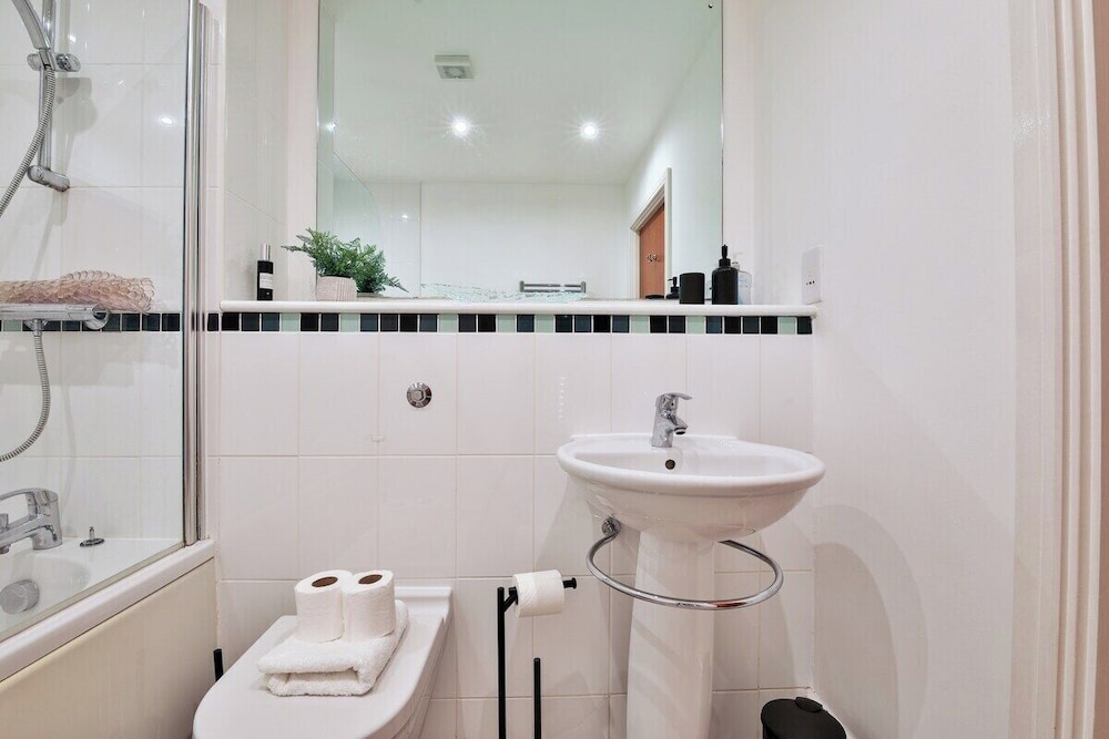 Just Stay Wales Beautiful 1 Bed Flat - Marina View