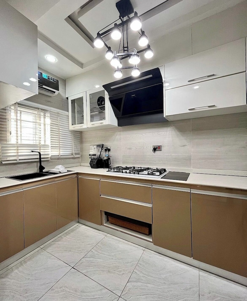 Reign Luxury Apartment