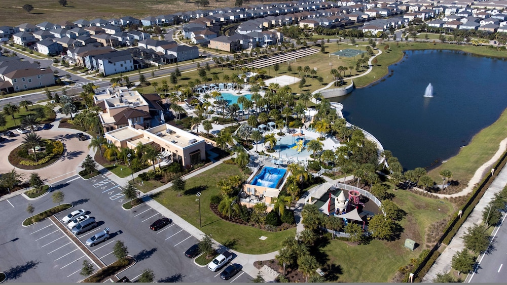 Spacious 7Bd Next to Clubhouse at Solara Resort