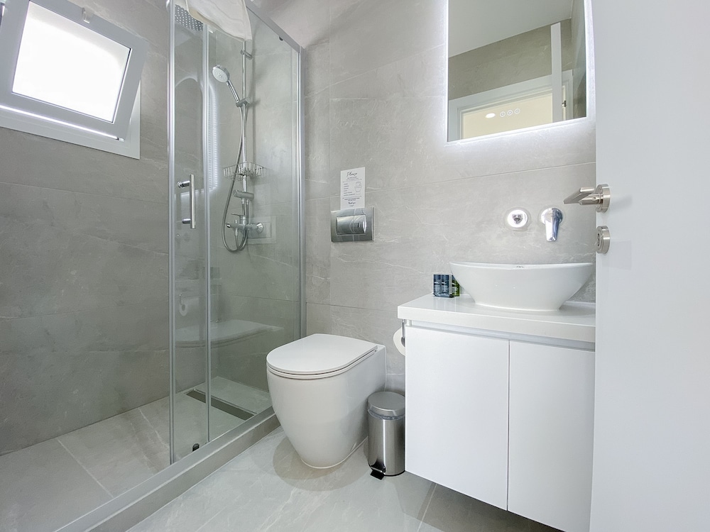 Phaedrus Living Seaview Luxury Flat Limnaria 134
