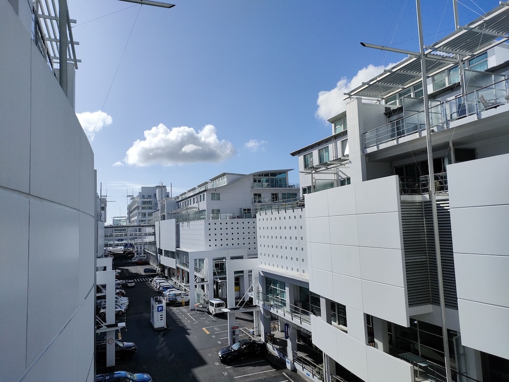 Princes Wharf Grace Apartment
