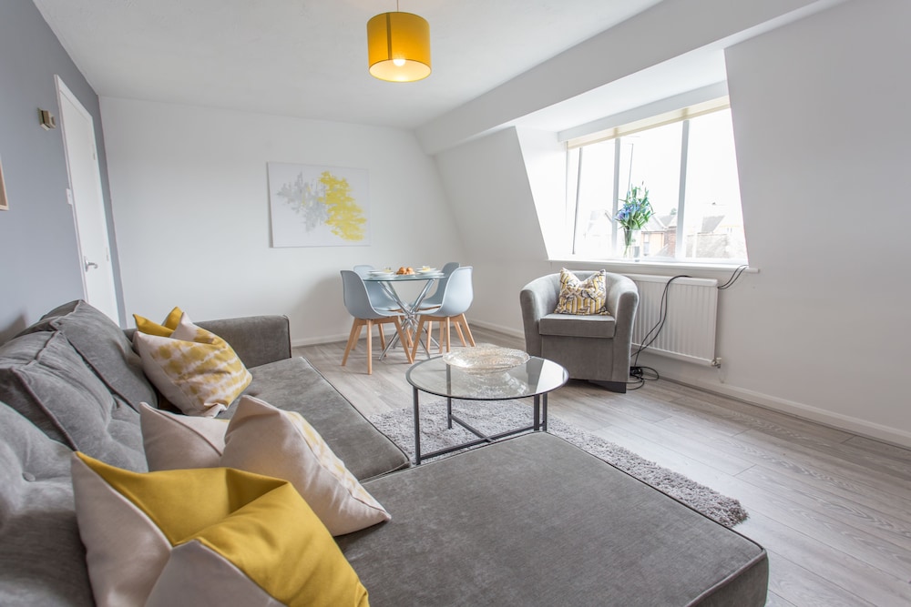 The Manor Suite