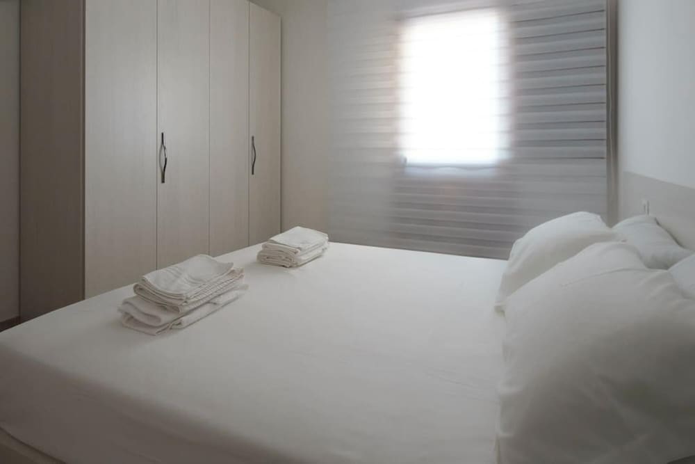 Welcomely- Xenia Boutique House - Apt 8 photo 2