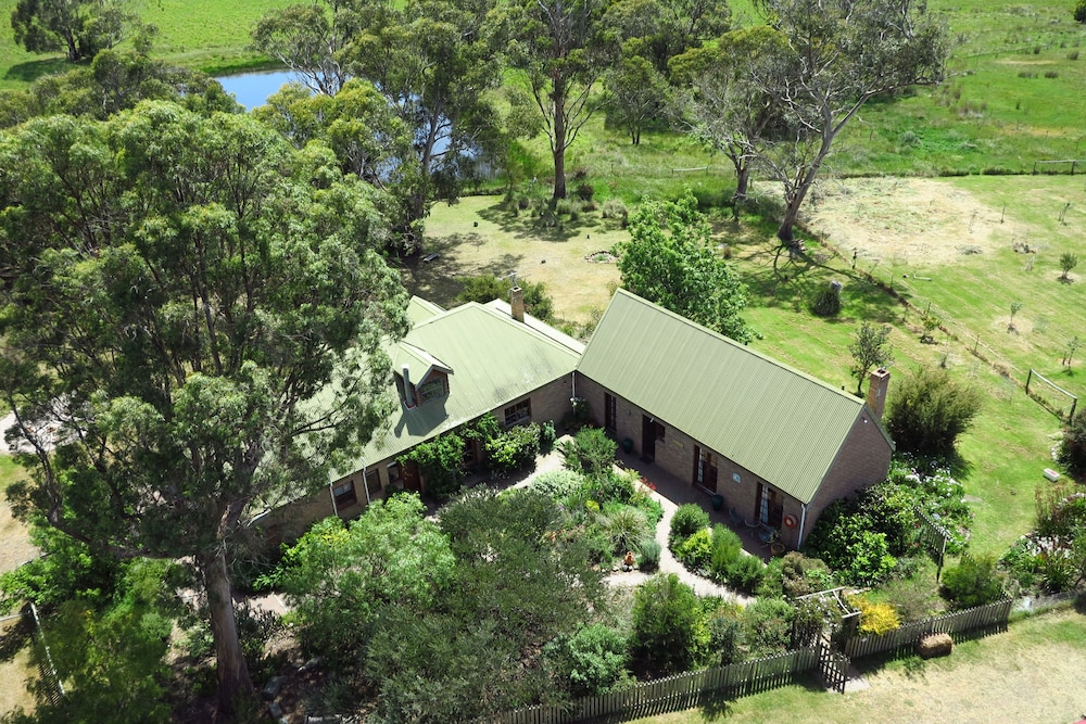 Wind Song Bed & Breakfast