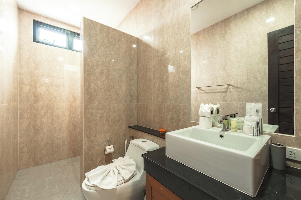 4Br Near Pier Private Pool & Garden V246