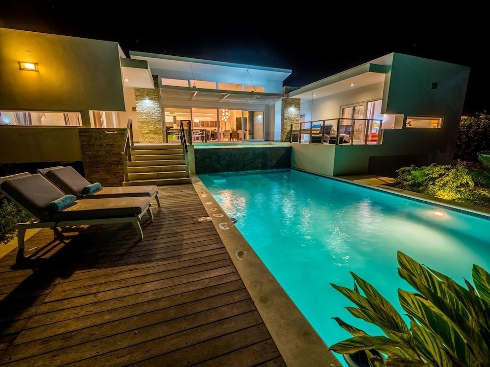 Villas Agua Dulce