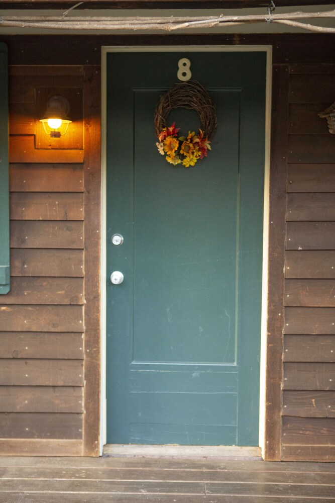 The Chimney Rock Inn & Cottages
