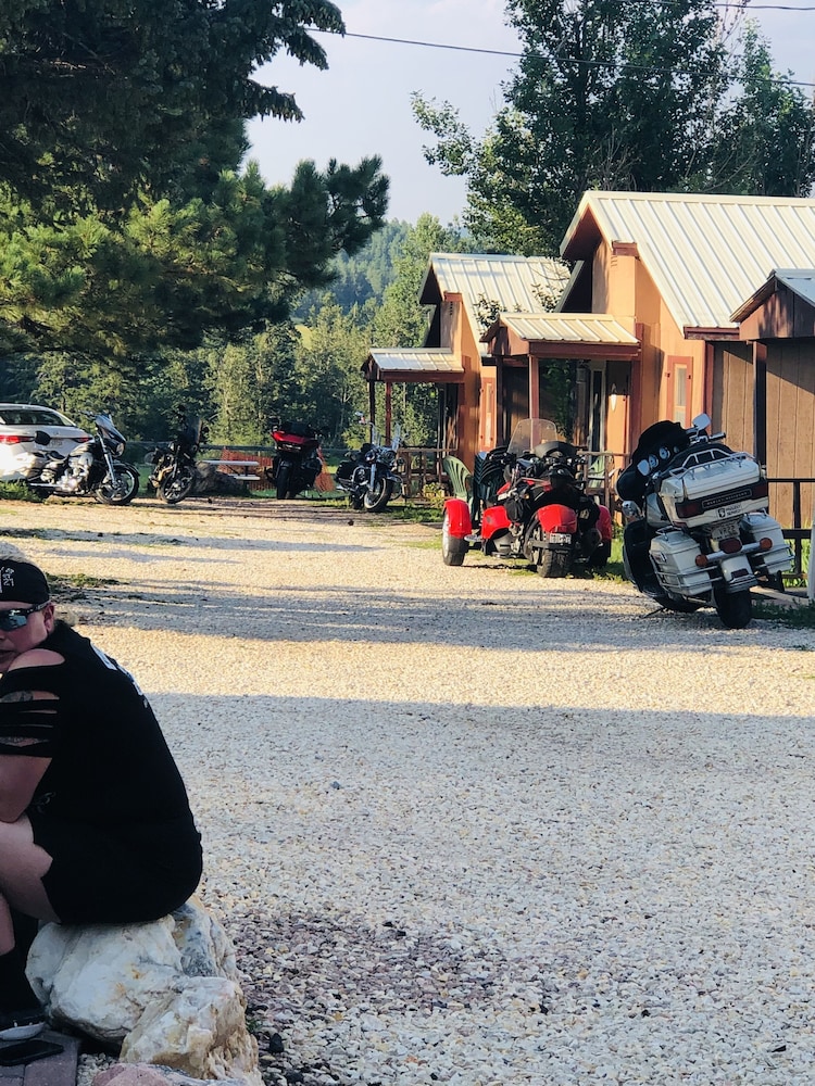 Black Hills Cabins at Quails Crossing