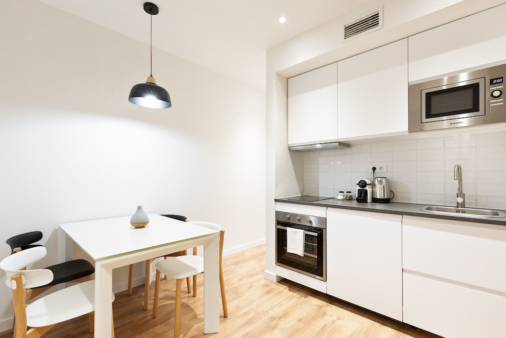 Urban Chill Apartments By Olala Homes